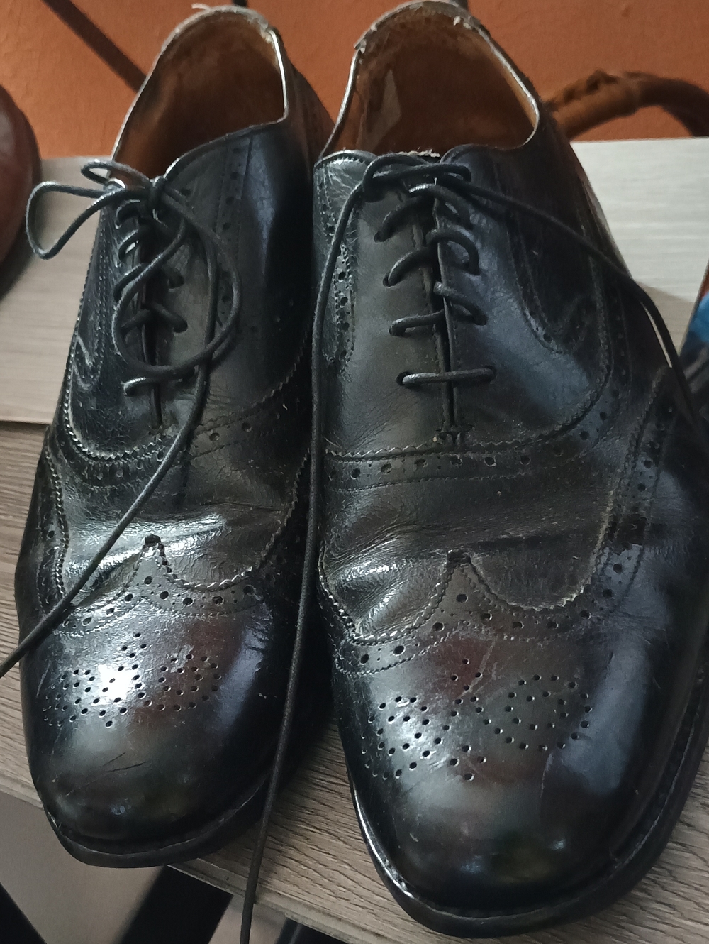 Brooks Brothers Black Leather Brogue Derby Shoes (229)